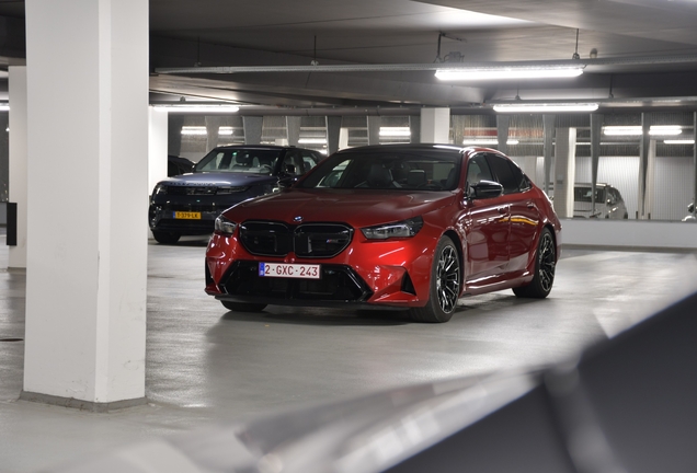 BMW M5 G90
