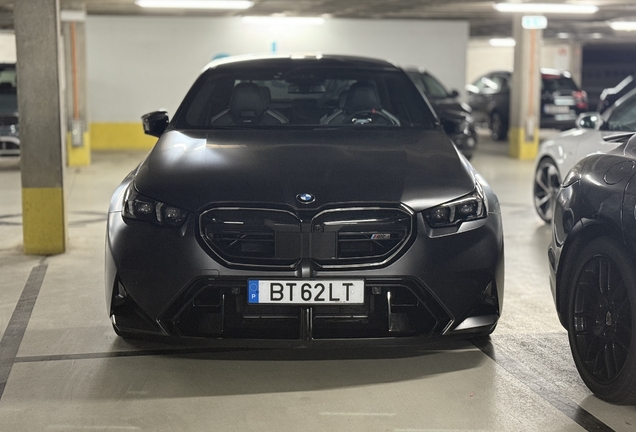 BMW M5 G90