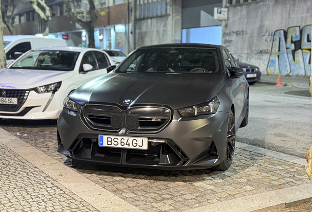 BMW M5 G90