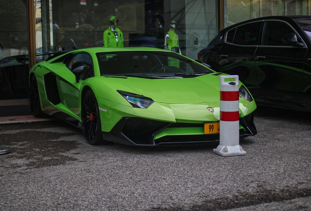 Lamborghini Aventador LP750-4 SuperVeloce