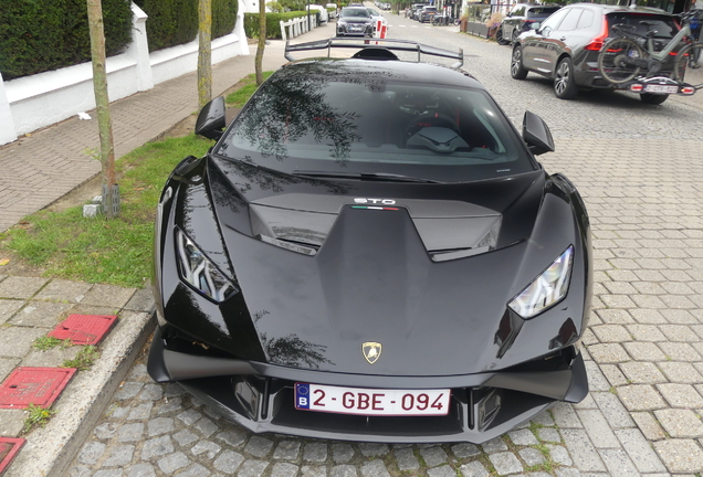 Lamborghini Huracán LP640-2 STO