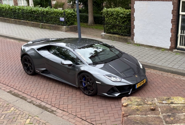 Lamborghini Huracán LP640-4 EVO