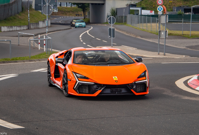 Lamborghini Revuelto