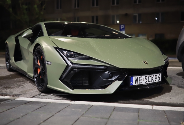 Lamborghini Revuelto