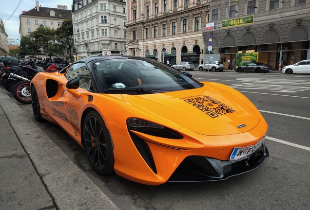 McLaren Artura Spider