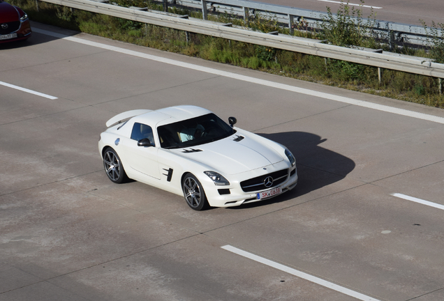 Mercedes-Benz SLS AMG