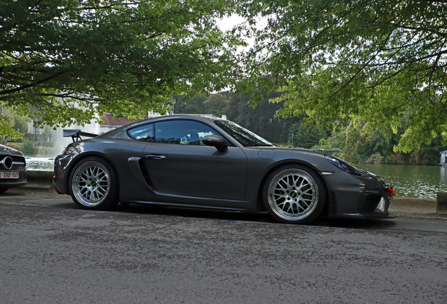 Porsche 718 Cayman S