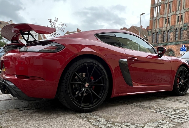 Porsche 718 Cayman S