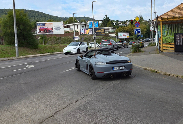 Porsche 718 Spyder RS Weissach Package