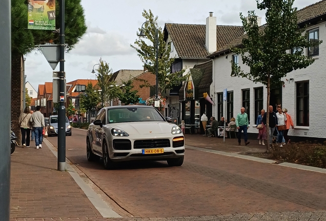 Porsche Cayenne Coupé Turbo S E-Hybrid