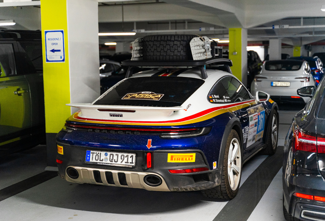 Porsche 992 Dakar