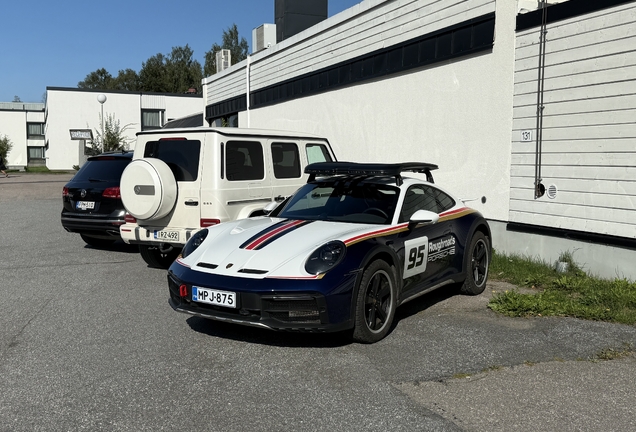 Porsche 992 Dakar
