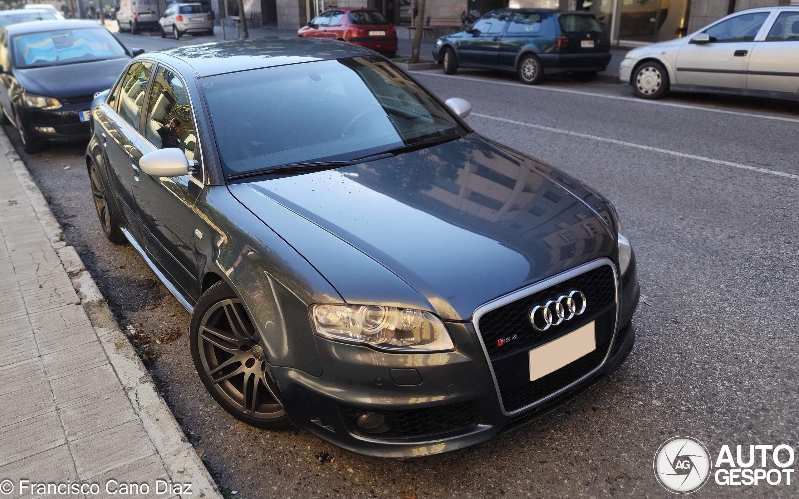 Audi RS4 Sedan
