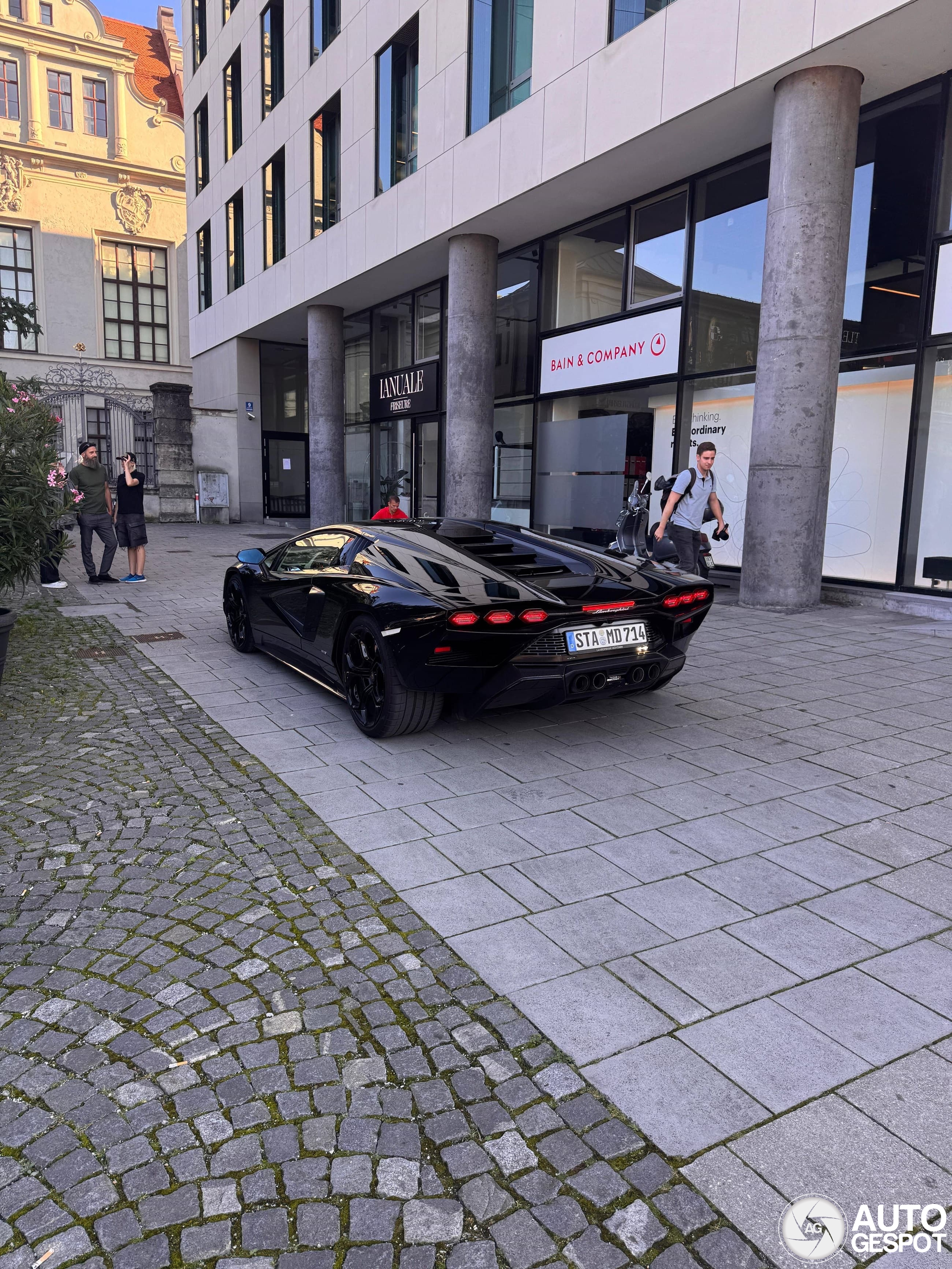 Weer een Lamborghinin Countach LPI 800-4 rijker!