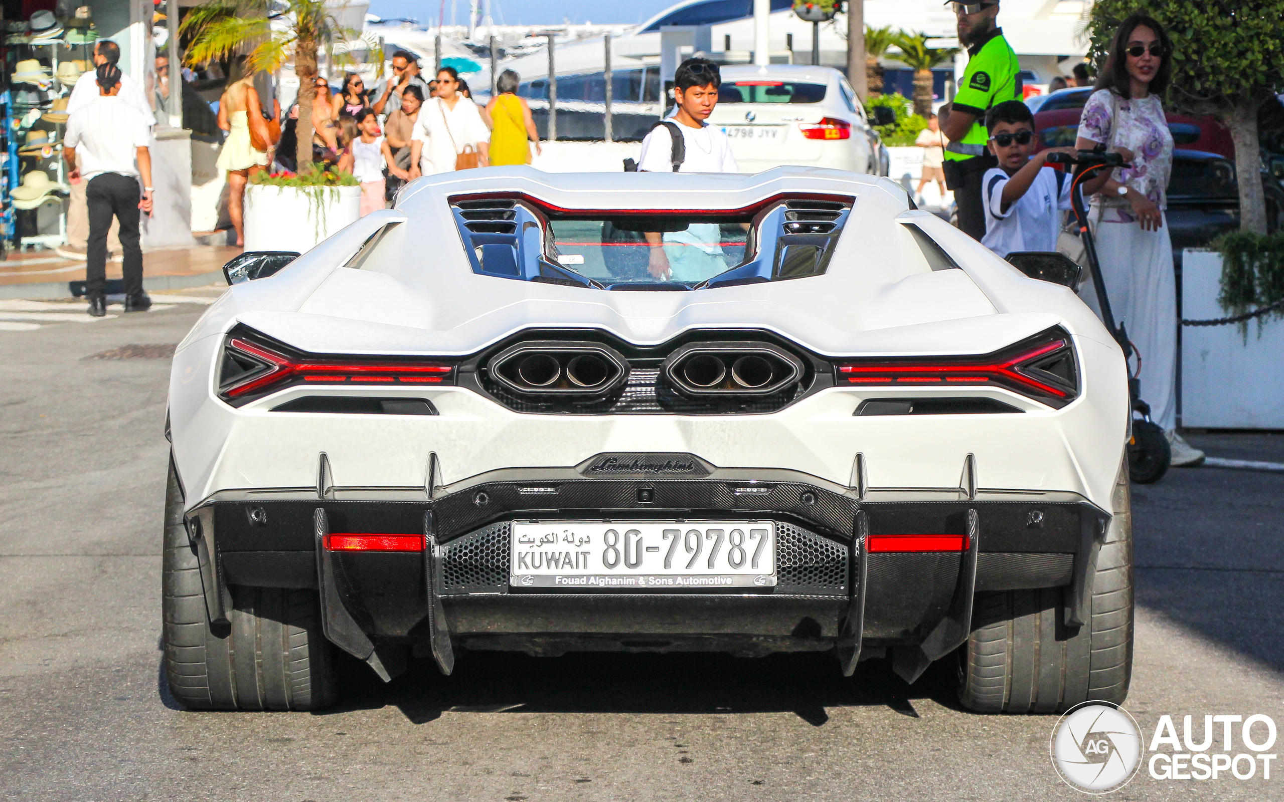 Lamborghini Revuelto