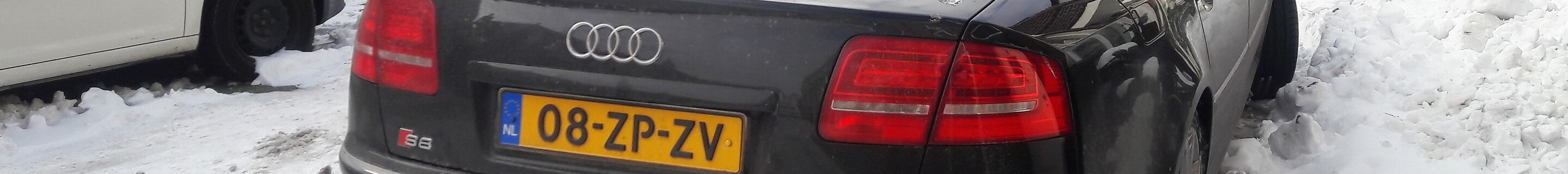 Audi S8 D3