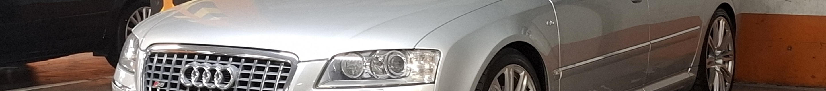 Audi S8 D3