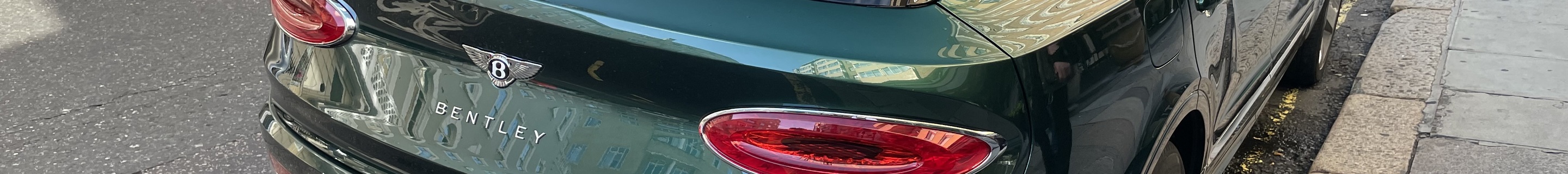 Bentley Bentayga Azure EWB 2024