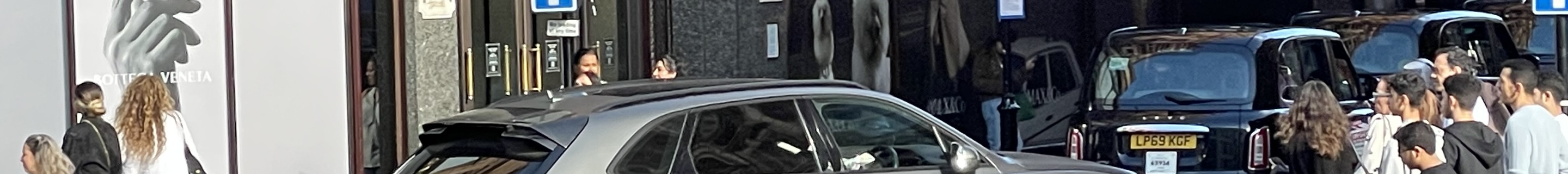 Bentley Bentayga Project Kahn