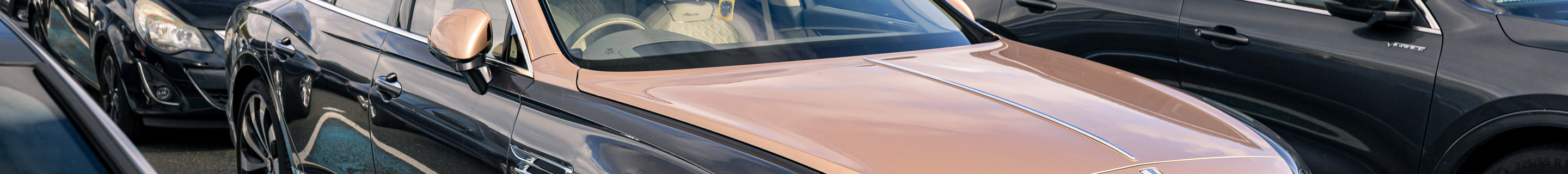 Bentley Flying Spur V8 Azure