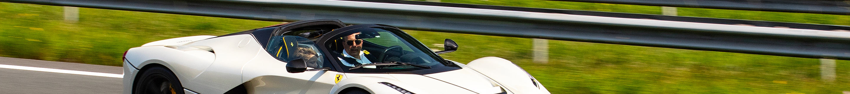 Ferrari LaFerrari Aperta