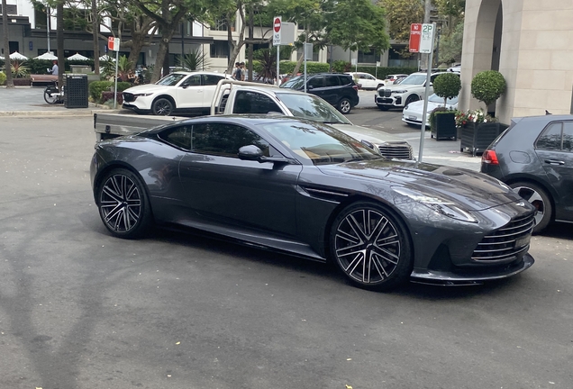 Aston Martin DB12