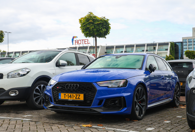Audi RS4 Avant B9