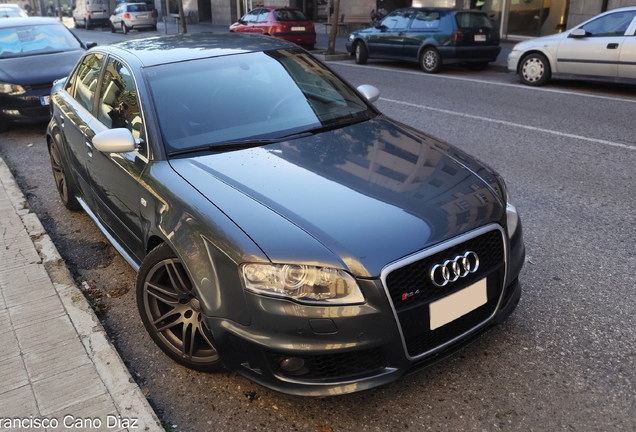 Audi RS4 Sedan