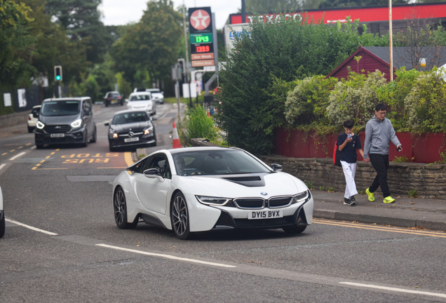 BMW i8