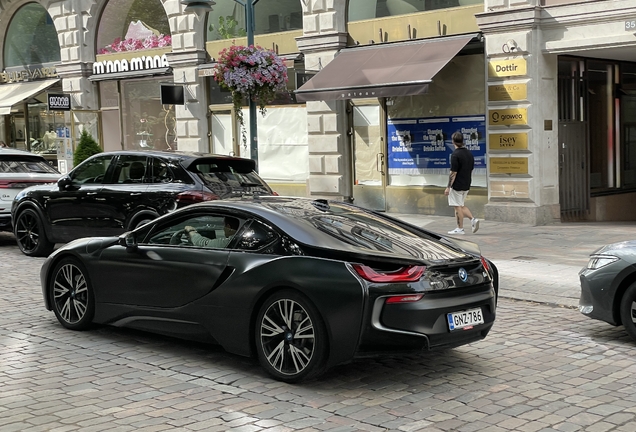 BMW i8 Protonic Frozen Black Edition