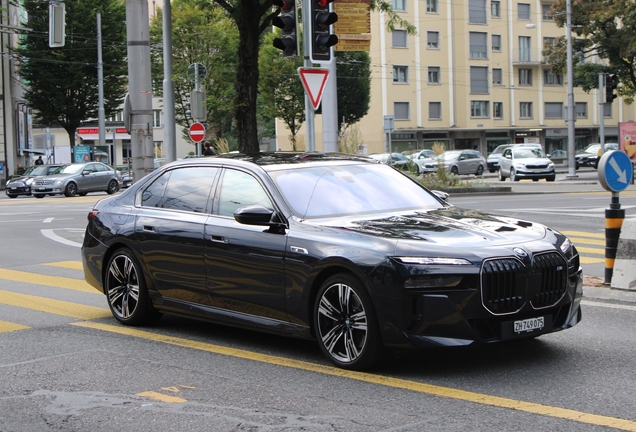 BMW M760e xDrive