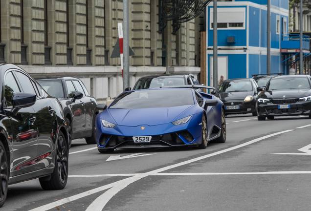 Lamborghini Huracán LP640-4 Performante Spyder