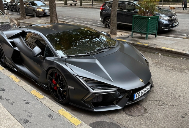 Lamborghini Revuelto
