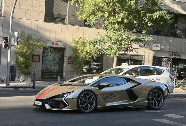 Lamborghini Revuelto