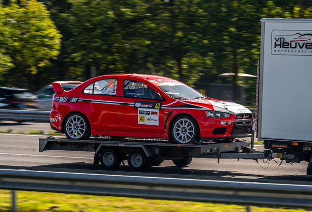 Mitsubishi Lancer Evolution X R4