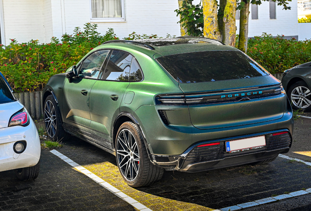 Porsche Macan EV Turbo