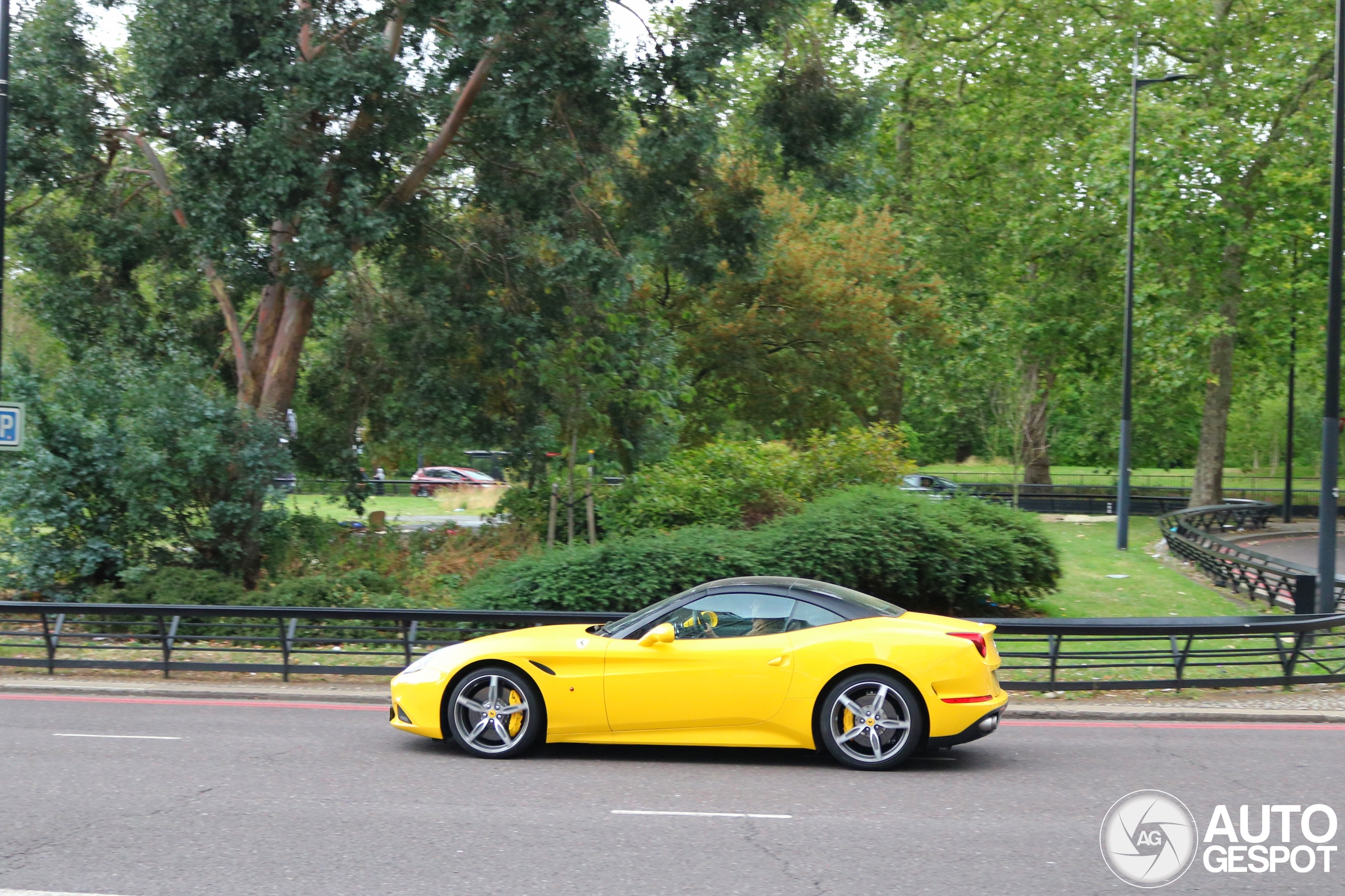 【未組立】Ferrari California T Ferrari California T Specifications – SBR Engineering