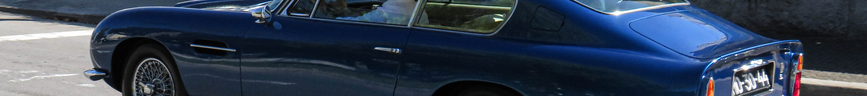 Aston Martin DB6 MKI
