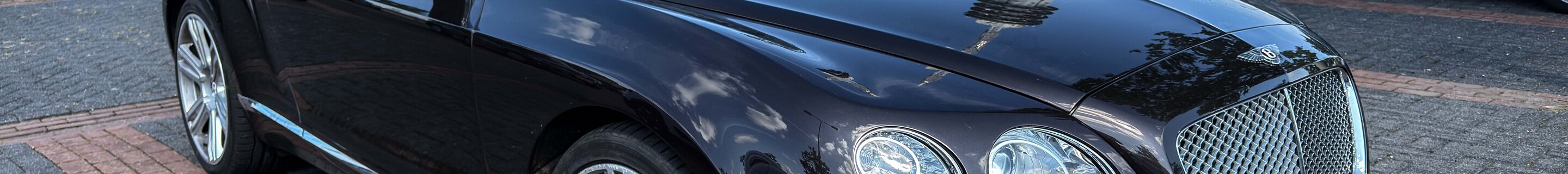 Bentley Continental GTC V8