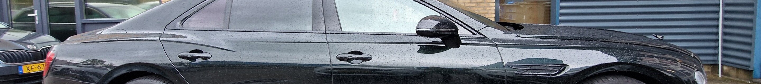 Bentley Flying Spur Hybrid S