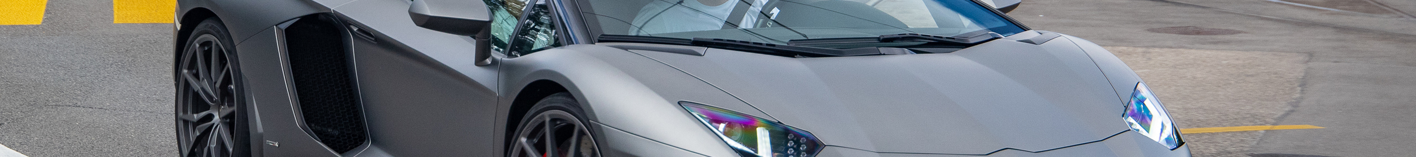 Lamborghini Aventador LP700-4 Roadster
