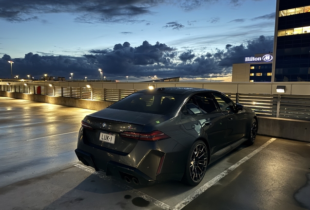 BMW M5 G90