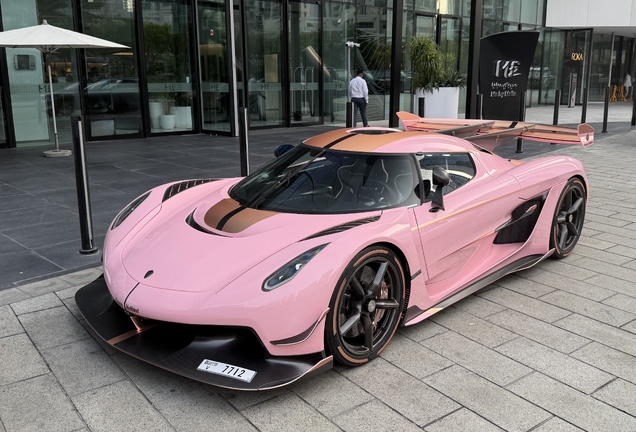 Koenigsegg Jesko Attack