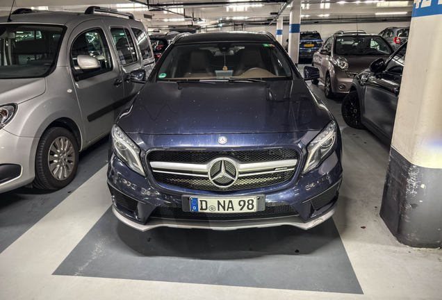 Mercedes-Benz GLA 45 AMG X156