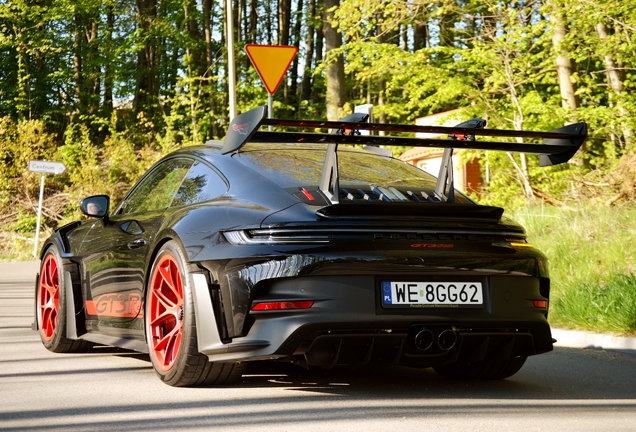 Porsche 992 GT3 RS MkI Weissach Package