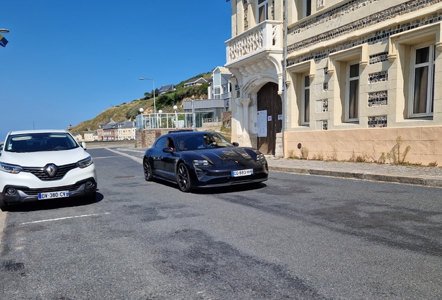 Porsche Taycan GTS Sport Turismo