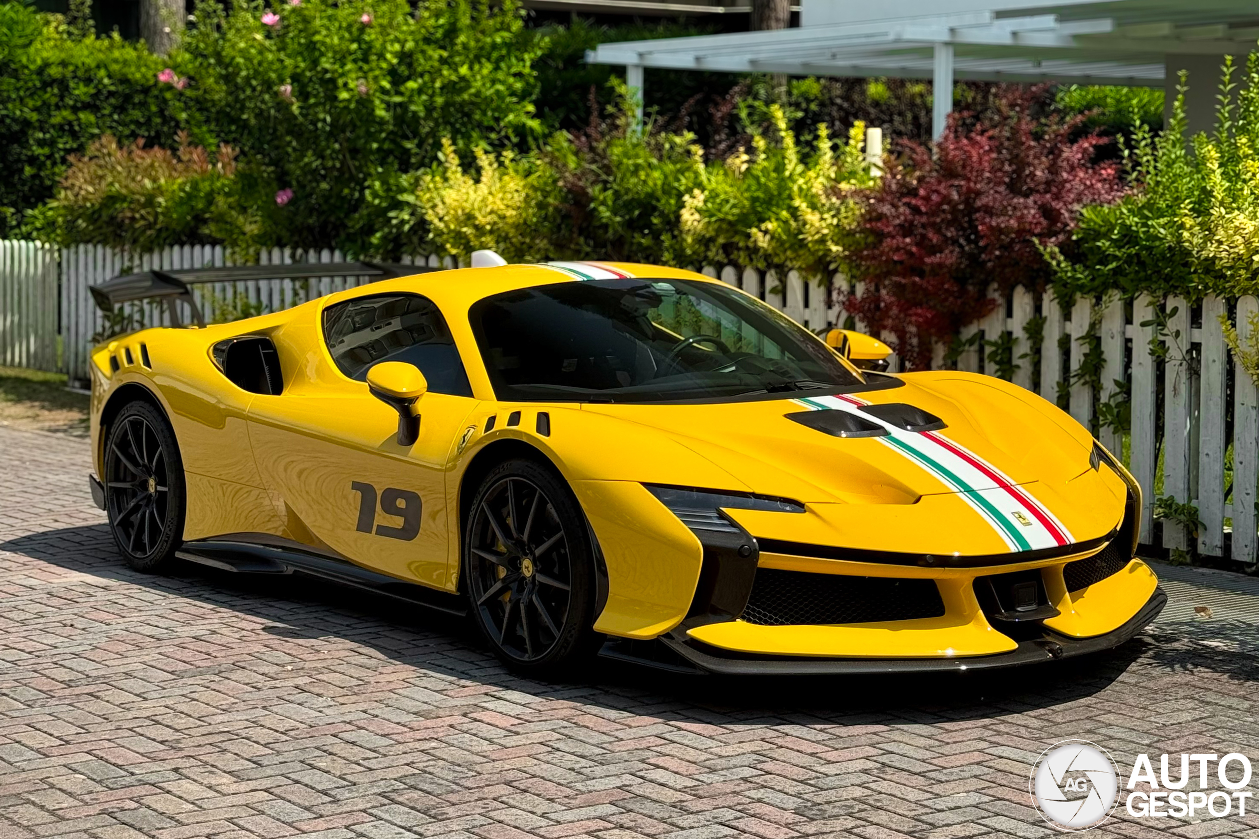 Ferrari SF90 XX Stradale - 17 September 2025 - Autogespot