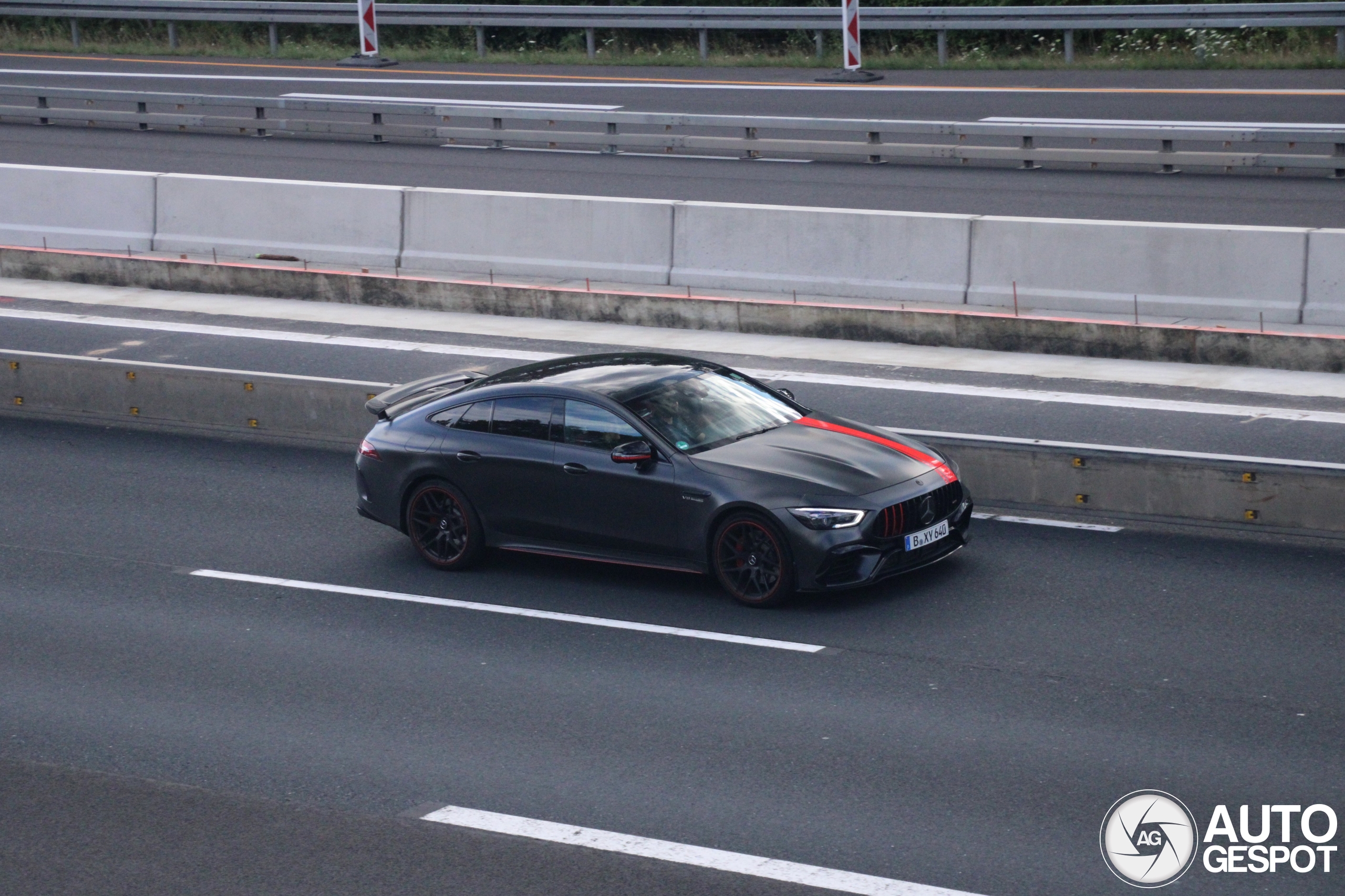 Mercedes-AMG GT 63 X290
