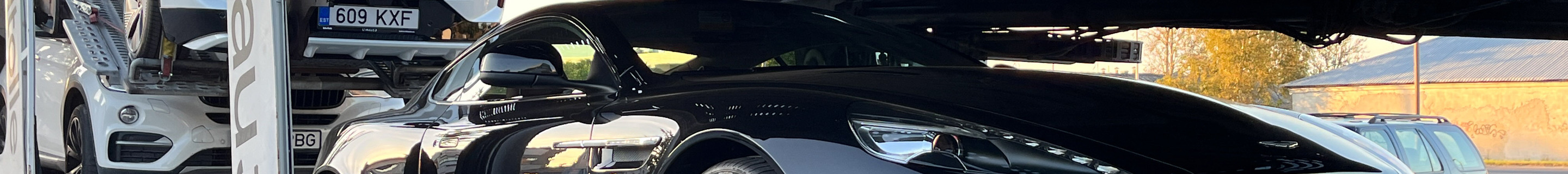 Aston Martin DB9 2013