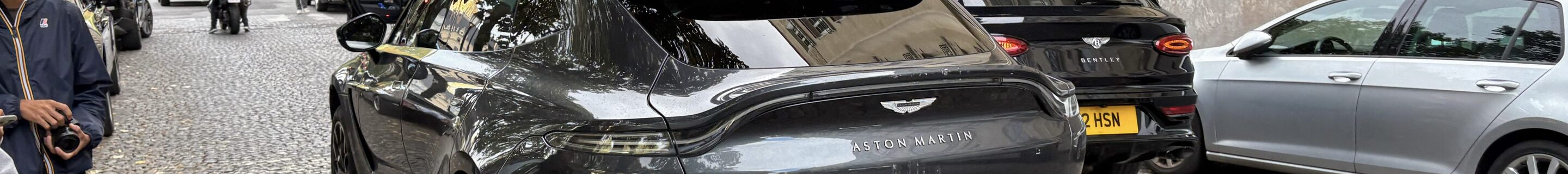 Aston Martin DBX